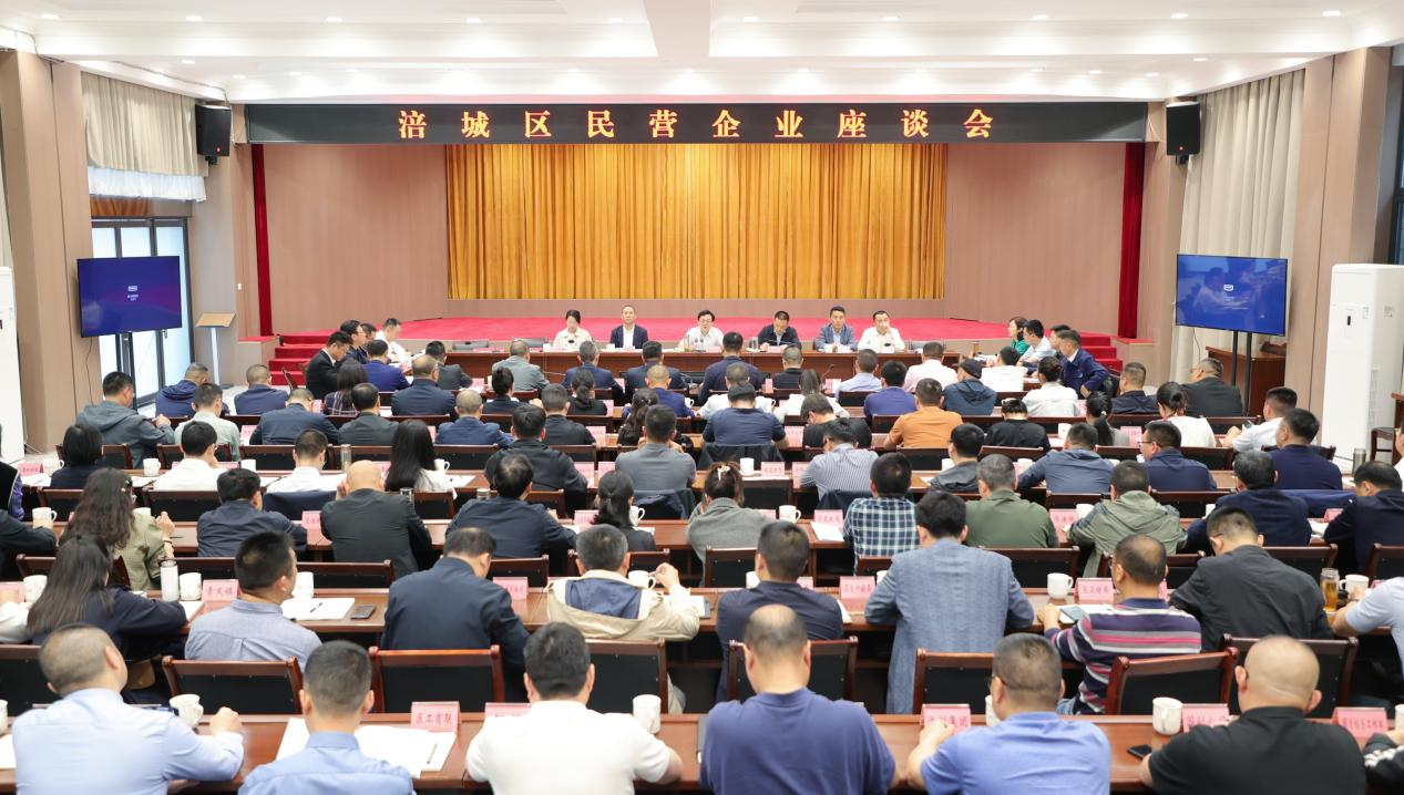 荣耀时刻！k8凯发餐饮文立君董事长获评涪城区“优异企业家”